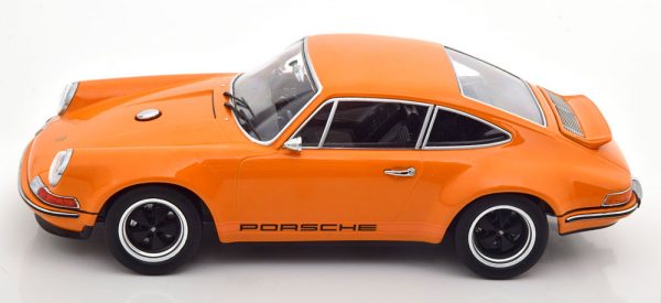 Porsche 911 Coupe "Singer" Oranje 1-18 KK Scale