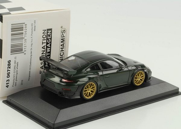 Porsche 911 GT2 RS 2018 (991.2) Donkergroen / Gouden Velgen 1-43 Minichamps Limited 333 Pieces