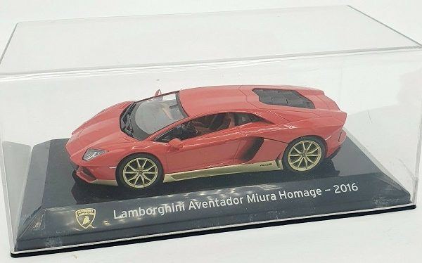 Lamborghini Aventador Miura Homage 2016 Rood / Goud 1-43 Altaya Supercars Collection