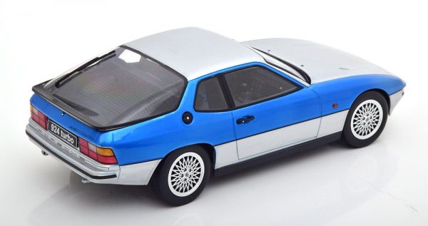 Porsche 924 Turbo 1986 Zilver / Blauw 1-18 KK-Scale