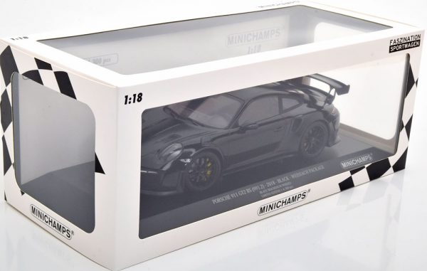 Porsche 911 (991/2) GT2 RS 2018 "Weissach Package" Zwart 1-18 Minichamps 300 Pieces