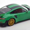 Porsche 911 (991/2) GT2 RS 2018 "Weissach Package" ( met gouden velgen ) Groen / Zwart 1-18 Minichamps Limited 300 Pieces