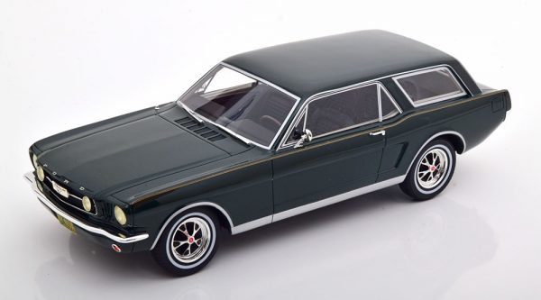 Ford Mustang Intermeccanica Wagon 1965 Donkergroen / Goud 1-18 Cult Scale Models ( Resin )