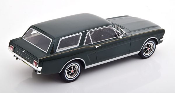 Ford Mustang Intermeccanica Wagon 1965 Donkergroen / Goud 1-18 Cult Scale Models ( Resin )