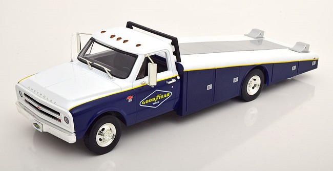 Chevrolet C-30 Ramp Truck 1967 "Goodyear" 1-18 GMP/ACME Limited Edition 460 Pieces