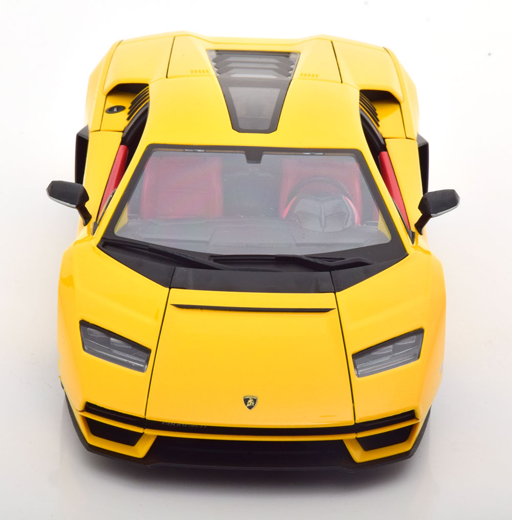 Lamborghini Countach LPI 800-4 2022 Geel 1-18 Maisto
