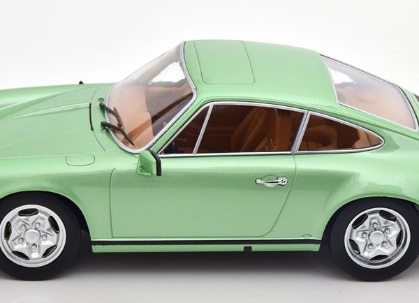 Porsche 911 SC Coupe 1978 Groen Metallic 1-18 KK-Scale ( Metaal )