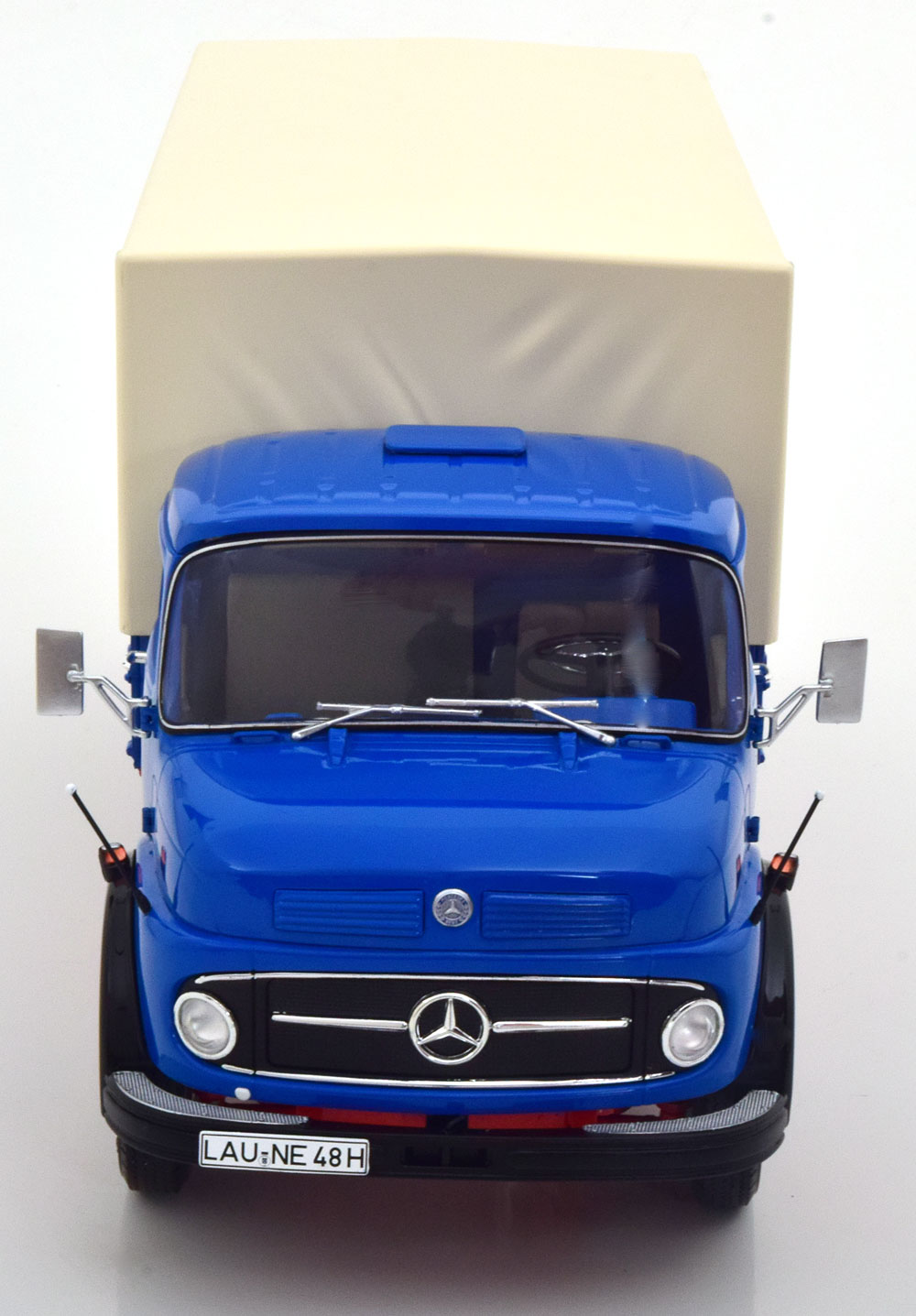 Mercedes-Benz L911 Dieplader met Huif Blauw / Grijs 1-18 Schuco (Metaal) Limited 1000 Pieces