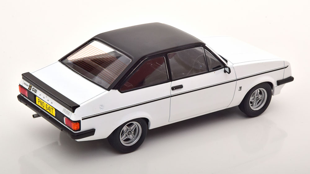 Ford Escort MKII RS 2000 1977 Wit 1-18 MCG Models