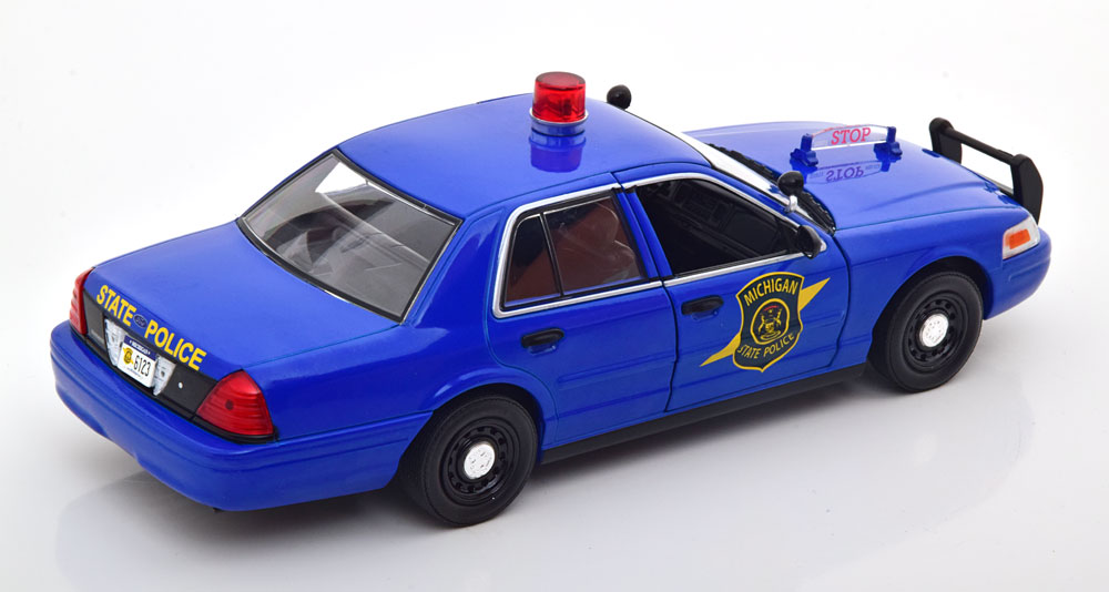 Ford Crown Victoria 2008 "Michigan State Police" Blauw 1-24 Greenlight Collectibles