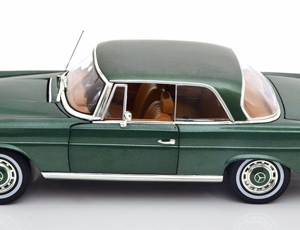 Mercedes-Benz 250 SE (W111) Coupe 1969 Groen Metallic 1-18 Norev Limited 1000 Pieces