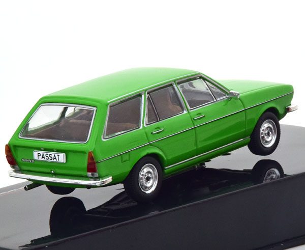 Volkswagen Passat Variant LS 1975 Groen 1-43 Ixo Models