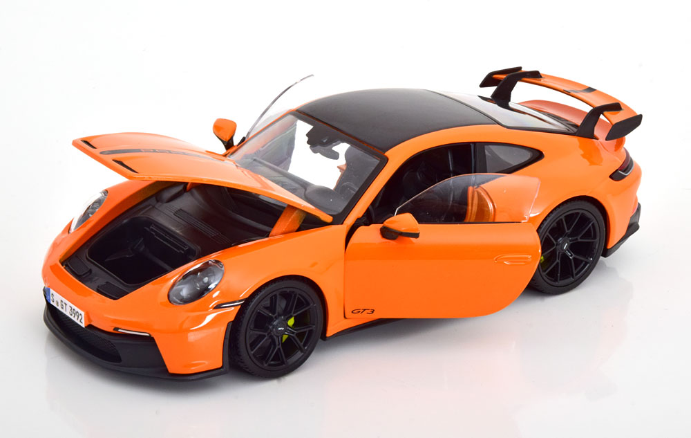 Porsche 911 (992) GT3 2022 Oranje 1-18 Maisto