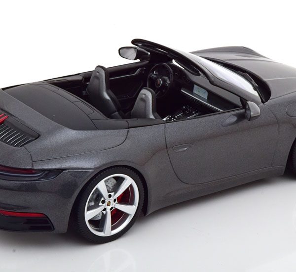 Porsche 911 (992) Carrera 4S Cabriolet 2019 Grijs Metallic 1-18 Minichamps Limited 504 Pieces