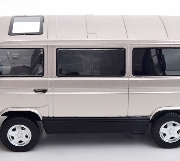 Volkswagen T3 Multivan 1987 "Magnum" Grijs Metallic 1-18 KK Scale ( Metaal )