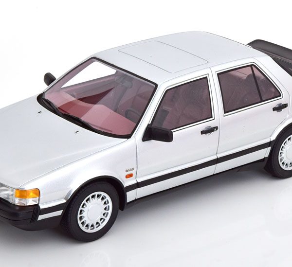 Saab 9000 Turbo 1985 Zilver 1-18 Cult Scale Models