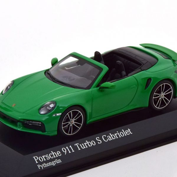 Porsche 911 (992) Turbo S Cabriolet 2020 Groen 1-43 Minichamps Limited 504 Pieces