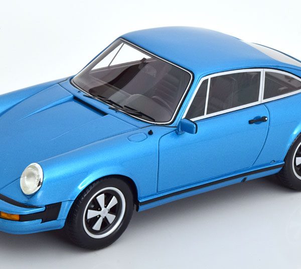 Porsche 911 Coupe Blauw Metallic 1-18 Schuco Pro.R18 (Resin)