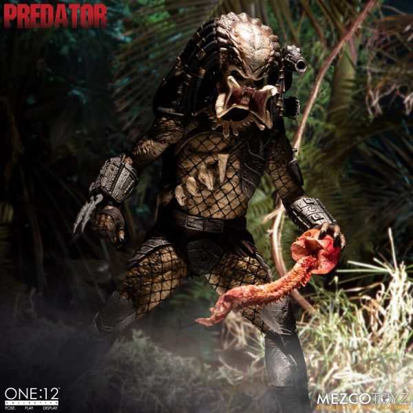 The One:12 Collective: Predator - Deluxe Predator (1-12 Scale) Mezco