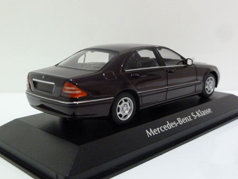 Mercedes-Benz S-Klasse 1998 (W220) Dark red Metallic 1-43 Maxichamps