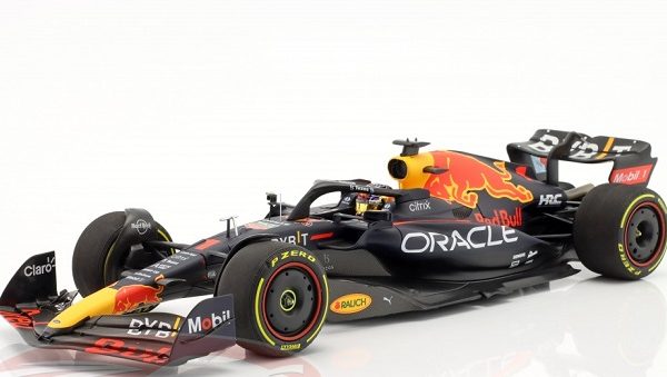Oracle Red Bull Racing RB18 #1 Winner Miami GP 2022 World Champion Max Verstappen 1-18 Minichamps Limited 1104 Pieces
