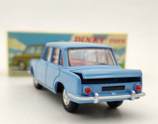 Simca 1500 Limousine 1960 Lichtblauw 1-43 Dinky Toys (Atlas)