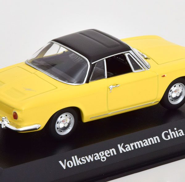 Volkswagen Karmann Ghia 1600 1966 Geel / Zwart 1-43 Maxichamps