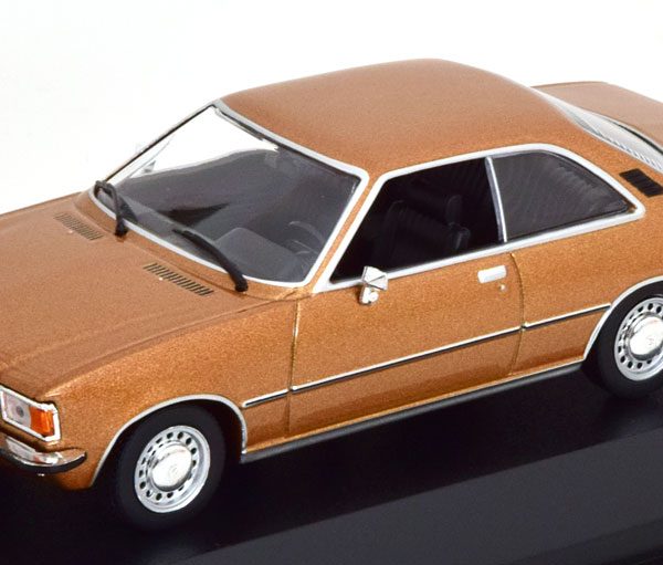 Opel Rekord D Coupe 1975 Goud 1-43 Maxichamps