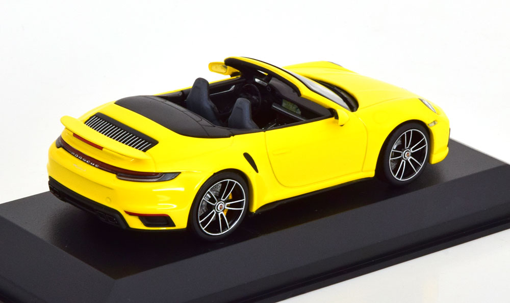 Porsche 911 (992) Turbo S Cabriolet 2020 Geel 1-43 Minichamps Limited 504 Pieces