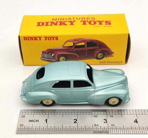 Peugeot 203 Groen 1-43 Dinky Toys (Atlas)