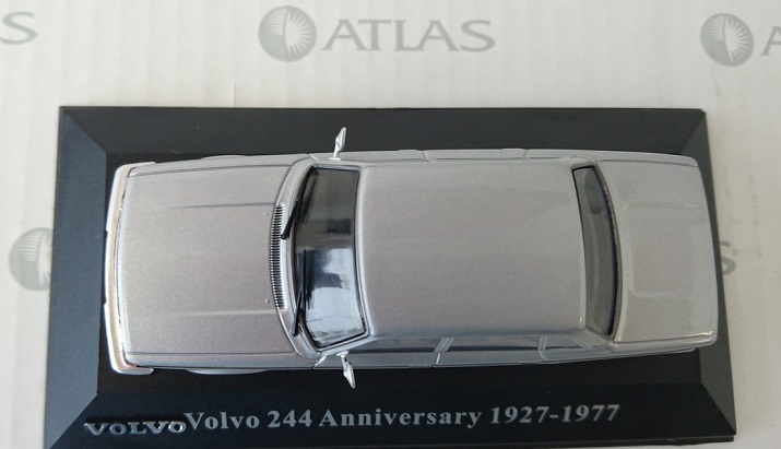 Volvo 244 DL Anniversary 1927-1977 Zilver 1-43 Atlas Volvo Collection