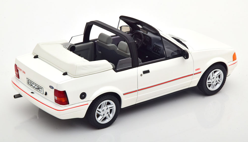 Ford Escort MKIV XR3i Cabriolet 1986 Wit 1-18 Ottomobile Limited 3000 Pieces