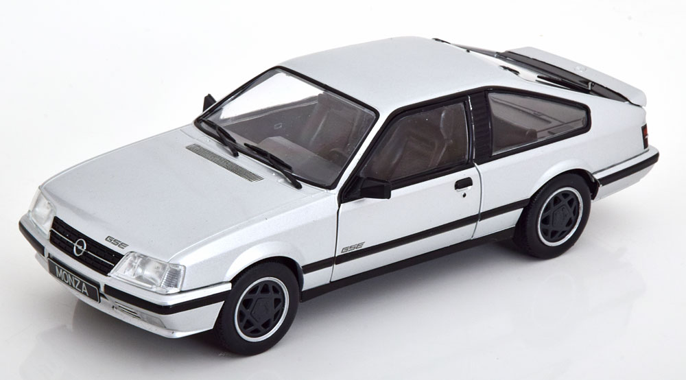 Opel Monza A2 GSE 1982-1986 Zilver 1-24 Whitebox