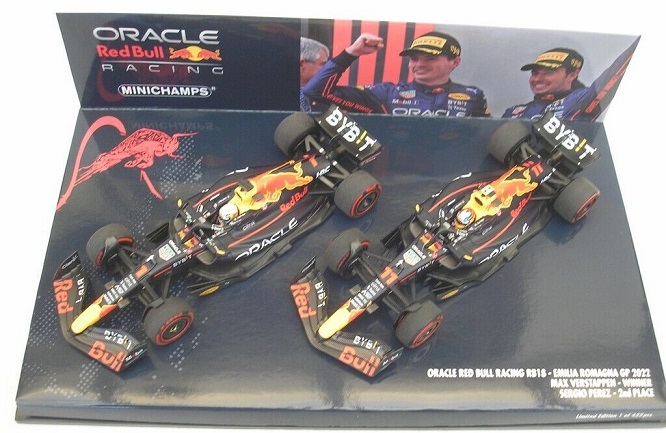 Set Oracle Rell Bull Racing RB18 Emilia Romagna 2022 Winner Max Verstappen , 2nd Place Sergio Perez 1-43 Minichamps Limited 432 Pieces