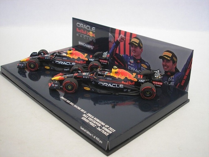 Set Oracle Rell Bull Racing RB18 Emilia Romagna 2022 Winner Max Verstappen , 2nd Place Sergio Perez 1-43 Minichamps Limited 432 Pieces