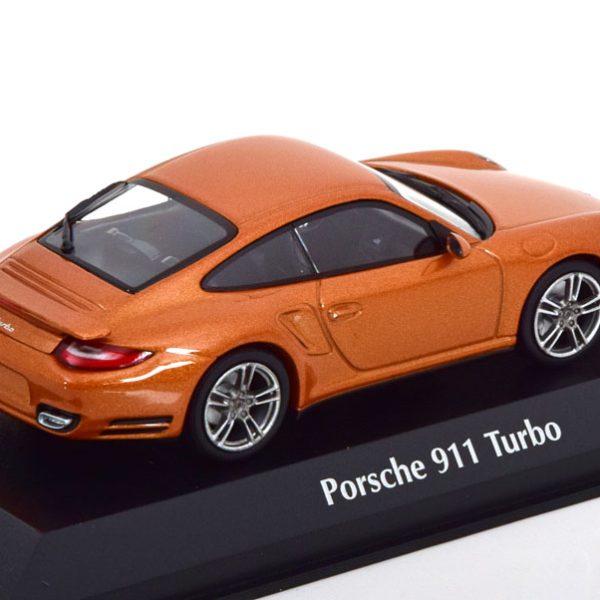 Porsche 911 (997) Turbo Coupe 2009 Oranjegoud Metallic 1-43 Maxichamps
