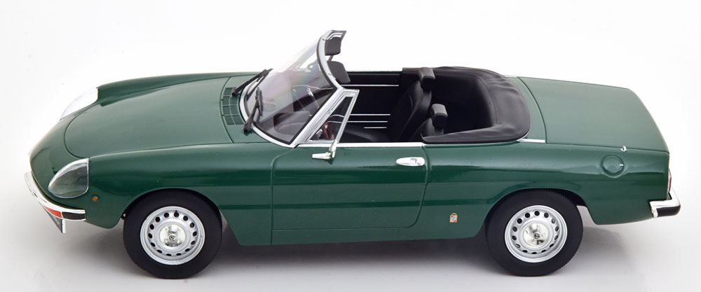 Alfa Romeo 2000 Spider met afneembare Softtop 1978 Groen 1-18 Norev Limited 750 pcs.