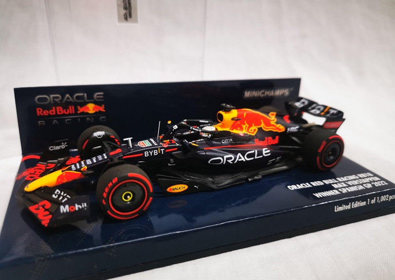 Oracle Red Bull Racing RB18 Winner Spanish GP 2022 World Champion Max Verstappen 1-43 Minichamps Limited 1002 Pieces