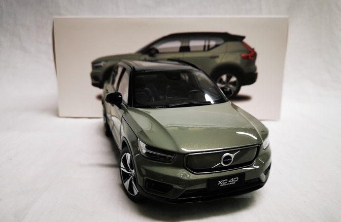 Volvo XC40 Recharge 2022 Groengrijs 1-18 Paudi Models