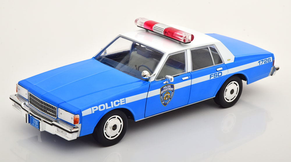 Dodge Monaco 1978 New York Police Department (NYPD) Blauw/Wit 1-18 Greenlight
