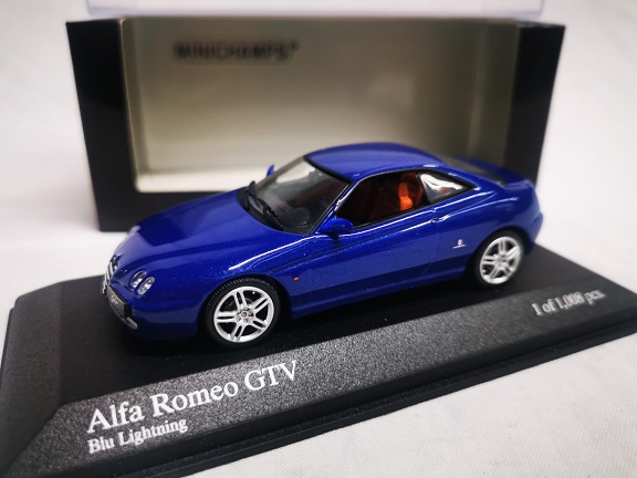 Alfa Romeo GTV 2003 Blauw Metallic 1-43 Minichamps Limited 1008 Pieces