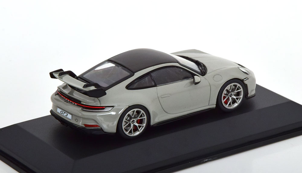 Porsche 911 (992) GT3 2022 Grijs 1-43 Solido