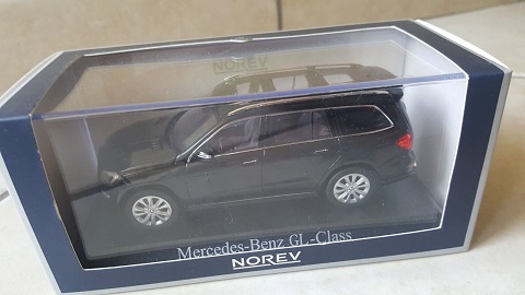 Mercedes-Benz GL500 2012 Zwart Metallic 1:43 Norev
