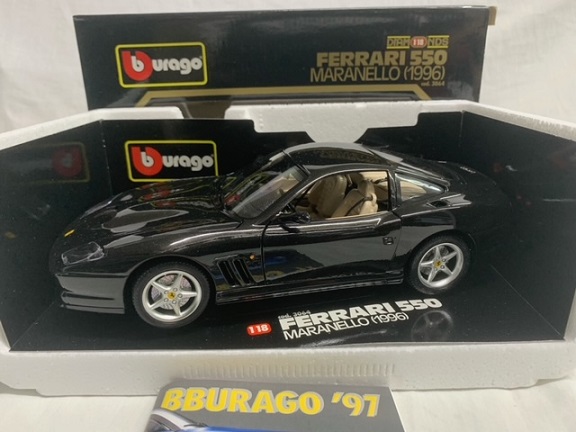 Ferrari 550 Maranello 1996 ( made for the Bijenkorf ) Zwart Metallic 1-18 Burago Limited 1200 Pieces