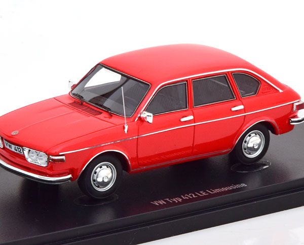 Volkswagen 412 LE Limousine 1972 Rood 1-43 Autocult Limited 333 Pieces