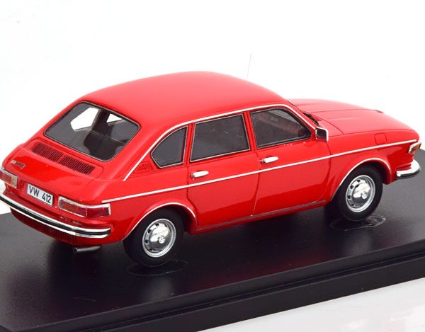 Volkswagen 412 LE Limousine 1972 Rood 1-43 Autocult Limited 333 Pieces