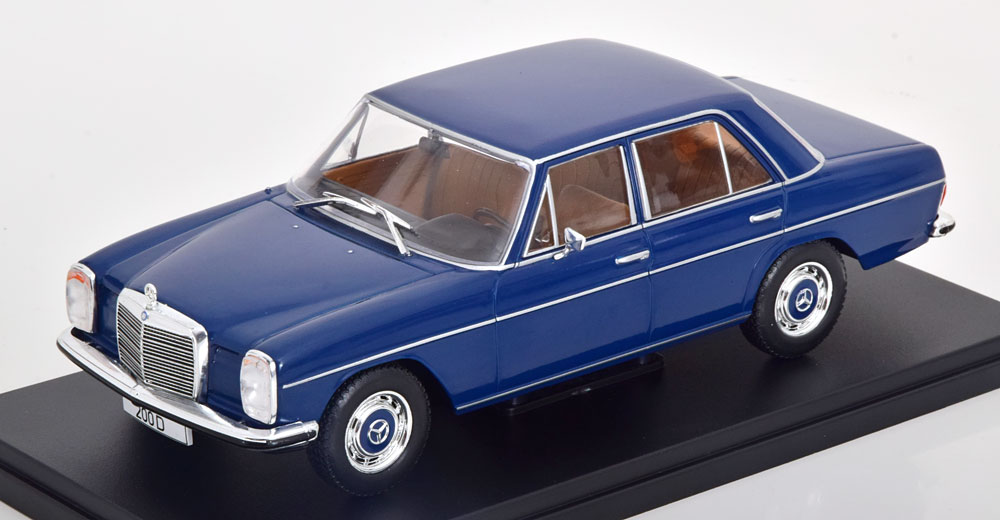 Mercedes-Benz 200D (W115) 1968 Blauw 1-24 Whitebox