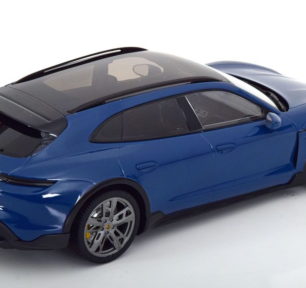 Porsche Taycan CUV Turbo S 2021 Blauw 1-18 Minichamps Limited 450 Pieces