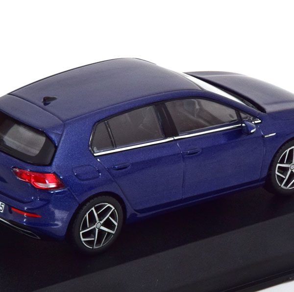 Volkswagen Golf VIII 2020 Blauw Metallic 1-43 Norev