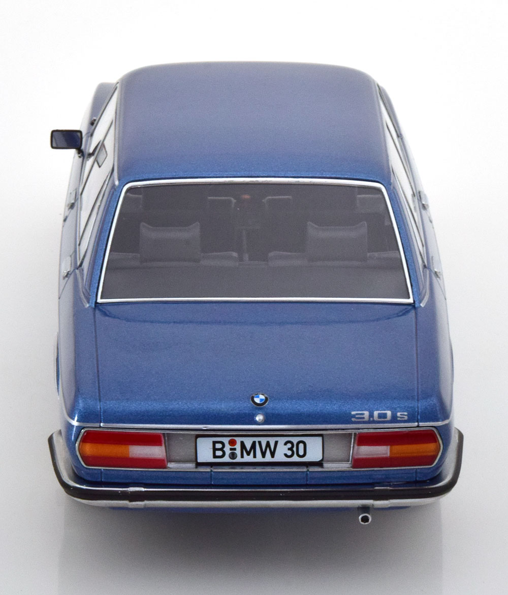 BMW 3.0S (E3 2.Serie) 1971 Blauw Metallic 1-18 KK-Scale